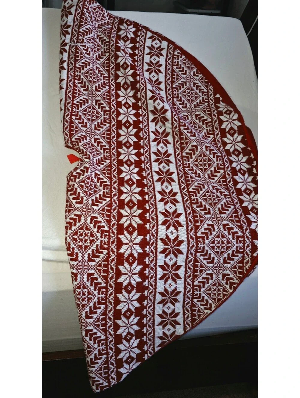 Red and white Nordic snowflake Christmas tree skirt